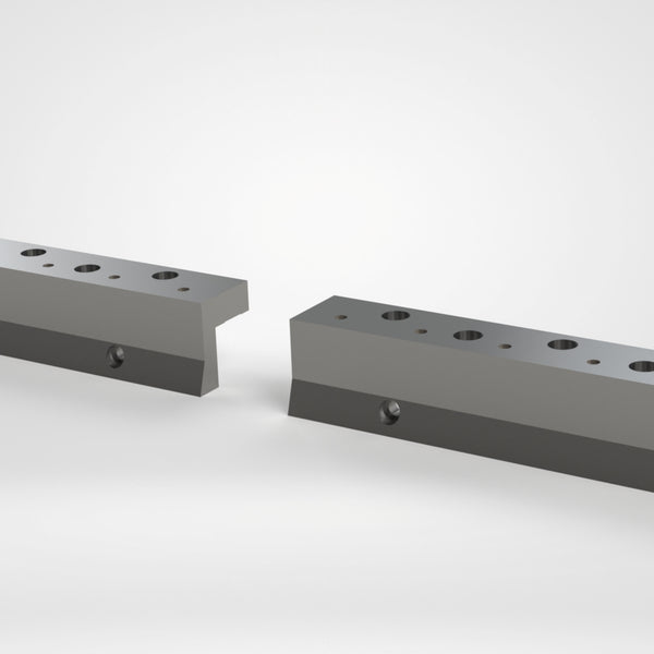 Statorauflagesatz 2teilig OBEN 1524(2x762)x137x129, L-förmig, 10x Stufenbohrung Ø40/26, 2x R63, 2x Stufenbohrung Ø33/22,12x M20